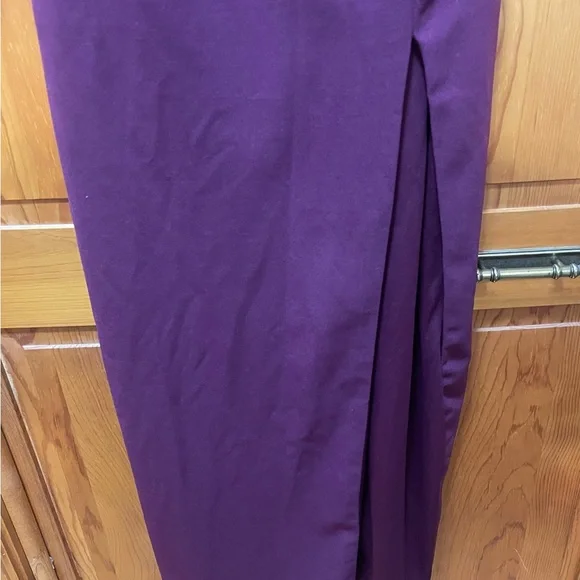 Elegant One-Shoulder Burgundy/Plum Dress - Picture 4 of 6